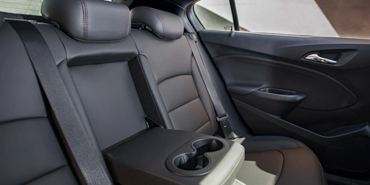 banco-traseiro-interior-chevrolet-cruze-sport6-rs-2023