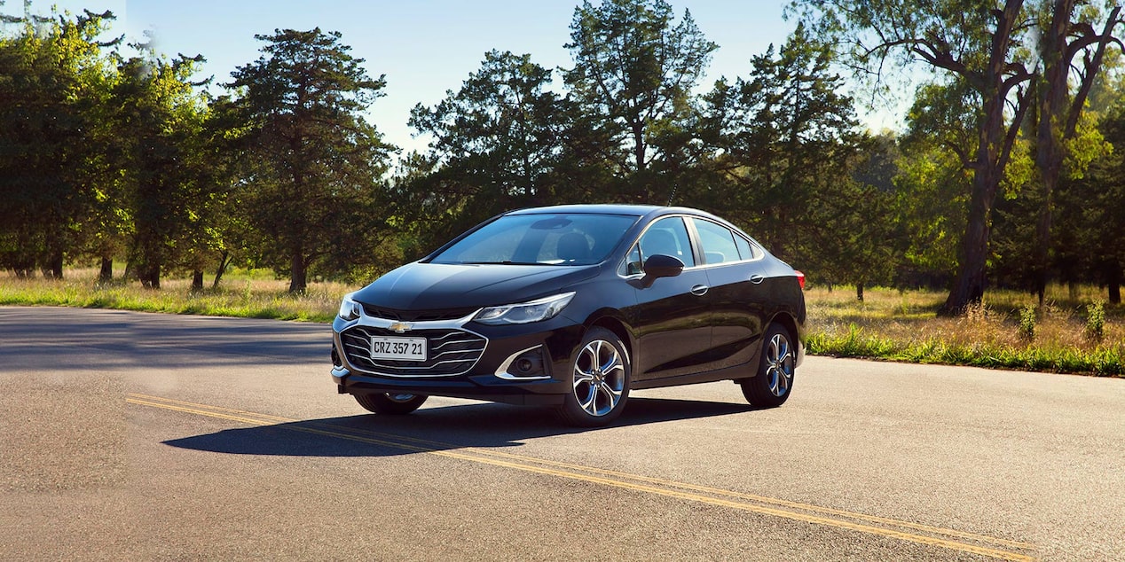 chevrolet-cruze-2020-2023-frente-motorista