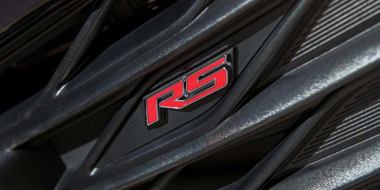 emblema-chevrolet-cruze-sport6-rs-2023