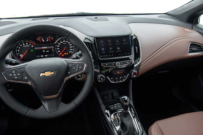 interior-cruze-2023-chevrolet-volante-mylink