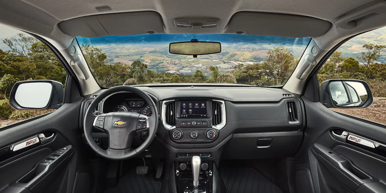 chevrolet-s10-z71-design-interior-painel