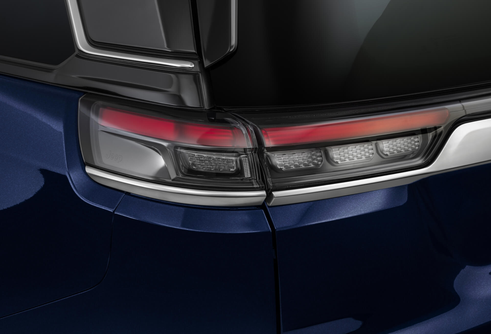 jeep-commander-detalhe-lanterna@3x