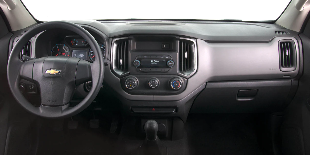 s10-cab-simples-interior-painel
