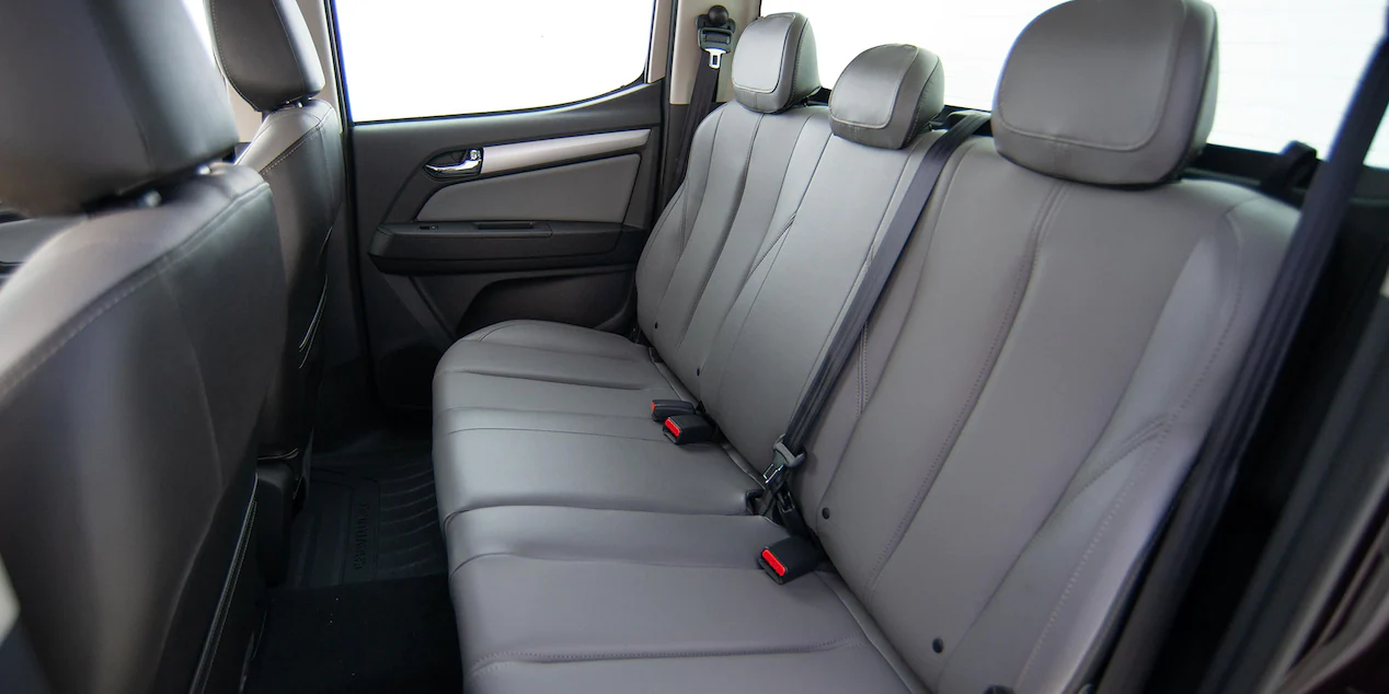 s10-cabine-dupla-ltz-design-interior-bancos-traseiros