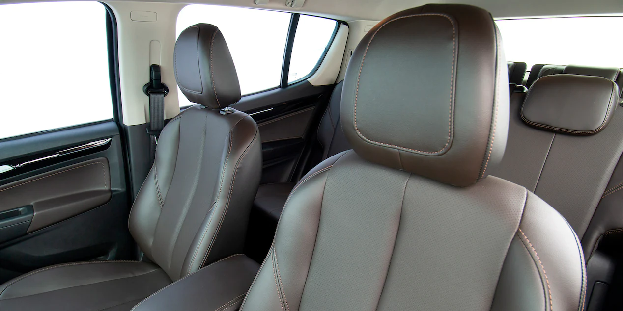 trailblazer-interior-bancos